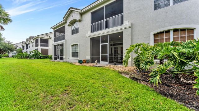 564 GRASSLANDS VILLAGE CIRCLE, Lakeland, FL 33803