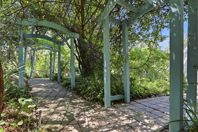 18211 Saratoga Los Gatos Road, Monte Sereno, CA 95030