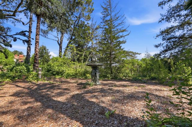18211 Saratoga Los Gatos Road, Monte Sereno, CA 95030