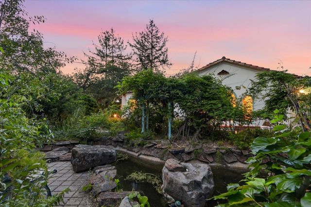 18211 Saratoga Los Gatos Road, Monte Sereno, CA 95030