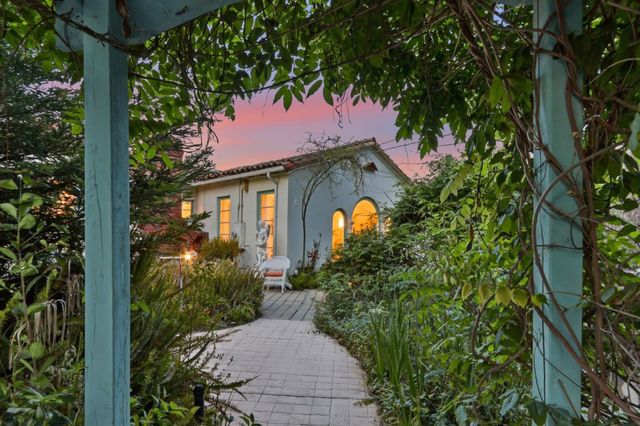 18211 Saratoga Los Gatos Road, Monte Sereno, CA 95030