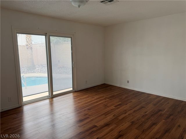 6225 Cedarwood Avenue, Las Vegas, NV 89103