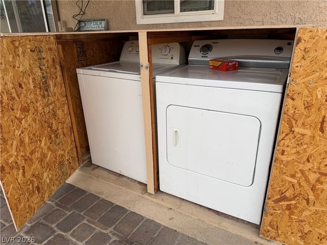 6225 Cedarwood Avenue, Las Vegas, NV 89103