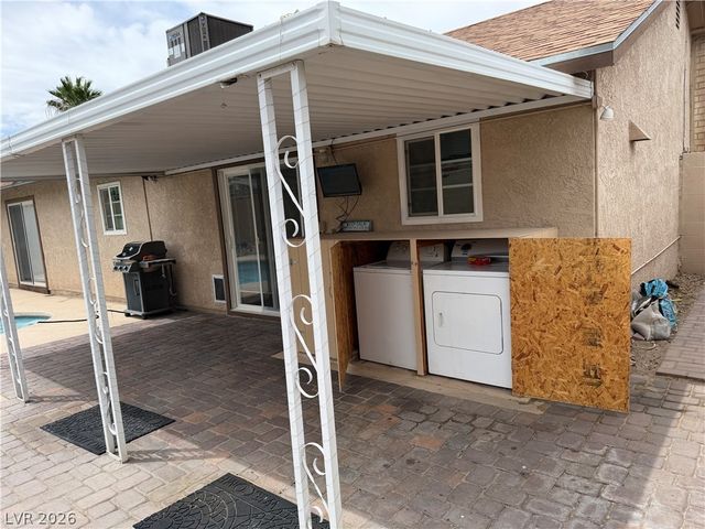 6225 Cedarwood Avenue, Las Vegas, NV 89103