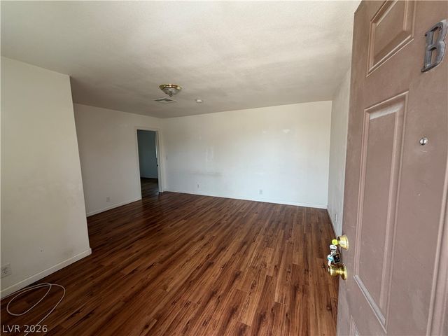 6225 Cedarwood Avenue, Las Vegas, NV 89103