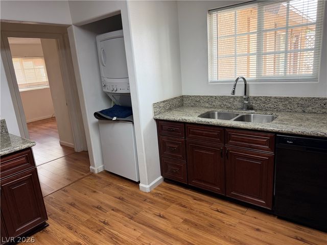 6225 Cedarwood Avenue, Las Vegas, NV 89103