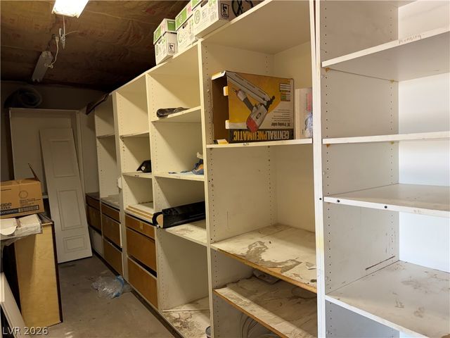 6225 Cedarwood Avenue, Las Vegas, NV 89103