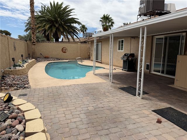6225 Cedarwood Avenue, Las Vegas, NV 89103