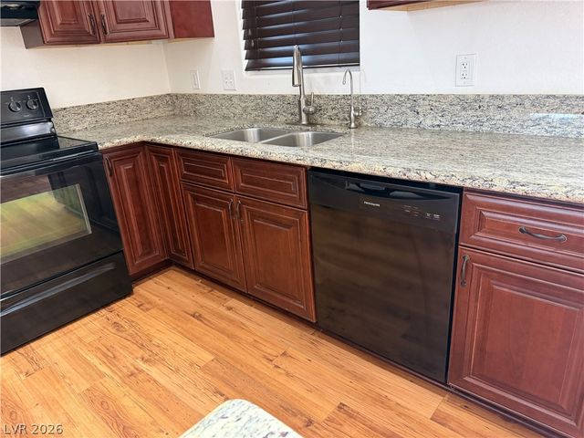 6225 Cedarwood Avenue, Las Vegas, NV 89103