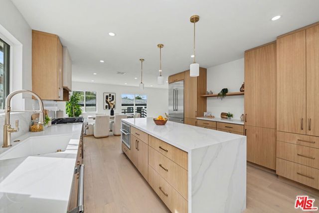 2831 Overland Avenue, Los Angeles, CA 90064