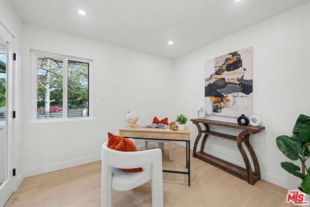 2831 Overland Avenue, Los Angeles, CA 90064