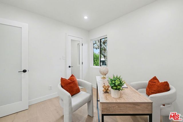 2831 Overland Avenue, Los Angeles, CA 90064