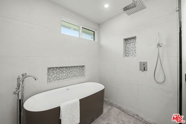 2831 Overland Avenue, Los Angeles, CA 90064