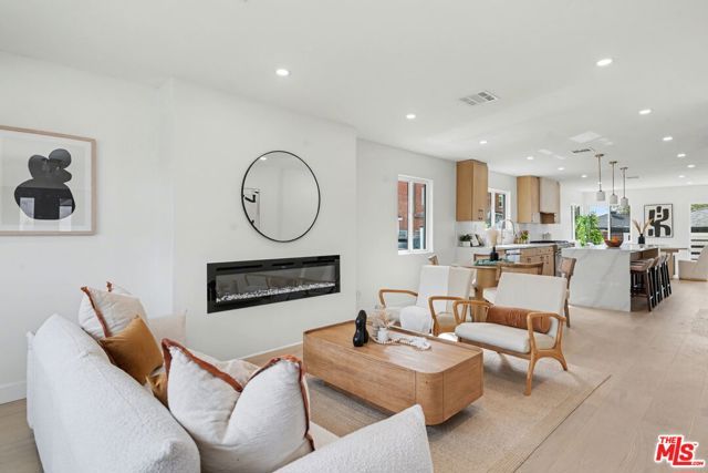 2831 Overland Avenue, Los Angeles, CA 90064