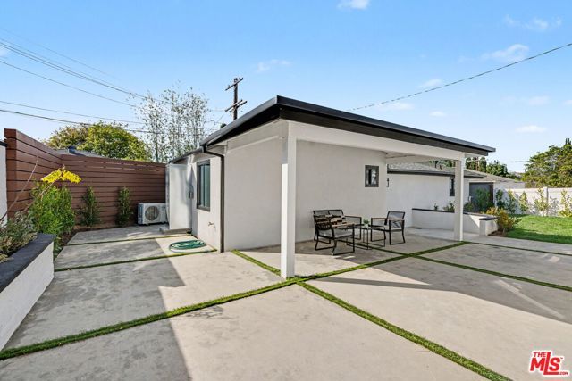 2831 Overland Avenue, Los Angeles, CA 90064