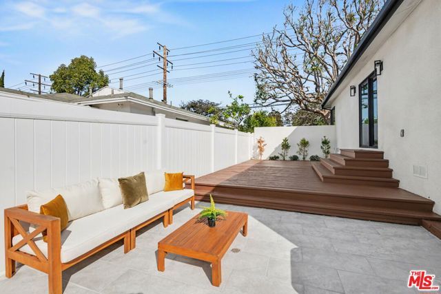 2831 Overland Avenue, Los Angeles, CA 90064