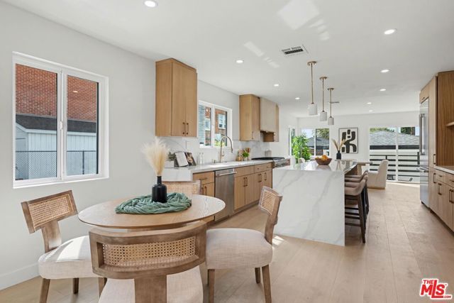 2831 Overland Avenue, Los Angeles, CA 90064