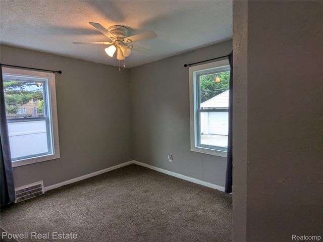 19161 Hamburg Street, Detroit, MI 48205