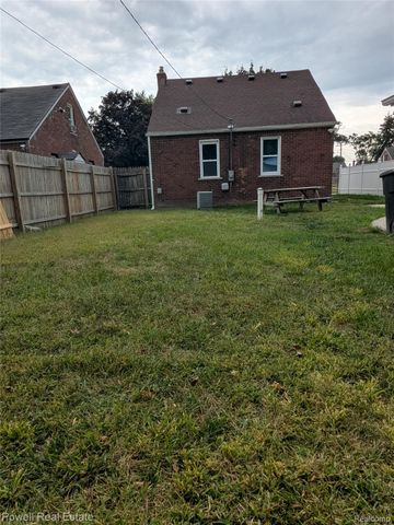 19161 Hamburg Street, Detroit, MI 48205