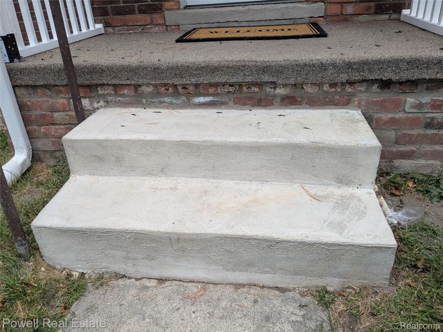 19161 Hamburg Street, Detroit, MI 48205