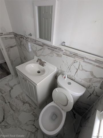 19161 Hamburg Street, Detroit, MI 48205