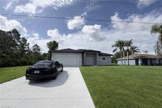 2809 Darlene PL, Lehigh Acres, FL 33971