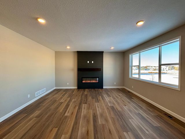 11764 5th Street NE, Hanover, MN 55341