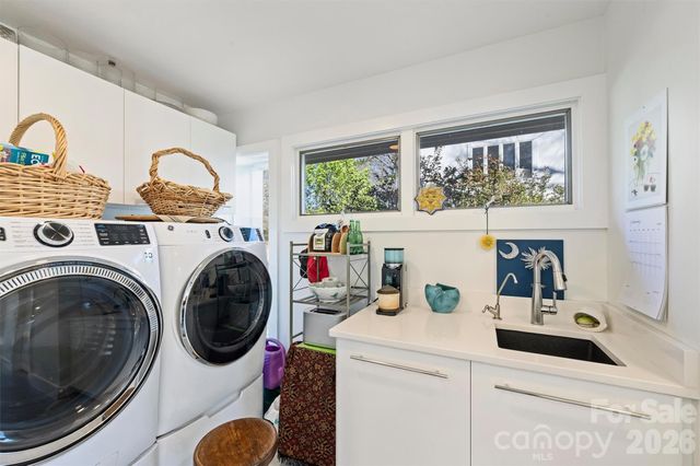 13730 Capriole Lane, Matthews, NC 28105