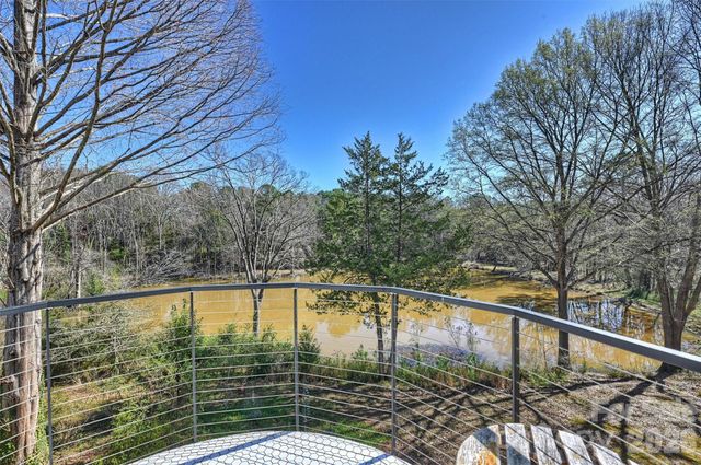 13730 Capriole Lane, Matthews, NC 28105