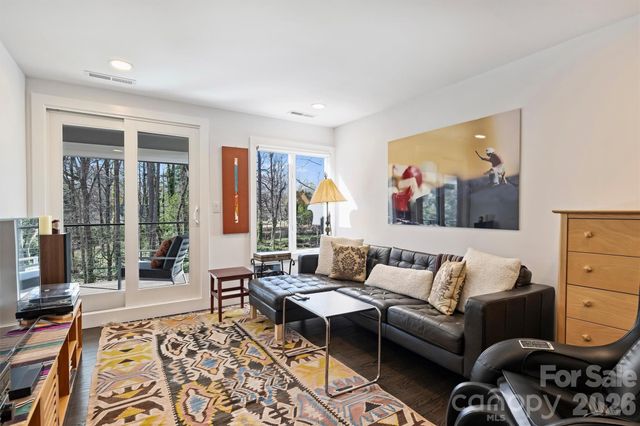 13730 Capriole Lane, Matthews, NC 28105