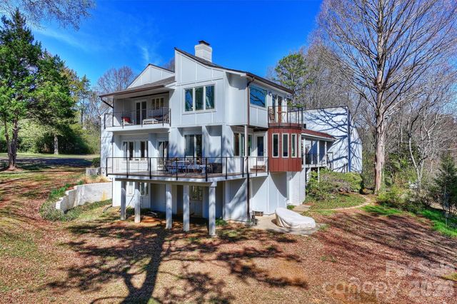13730 Capriole Lane, Matthews, NC 28105