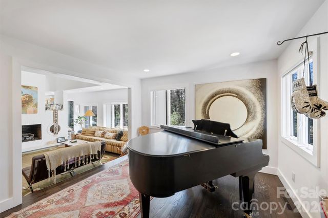 13730 Capriole Lane, Matthews, NC 28105