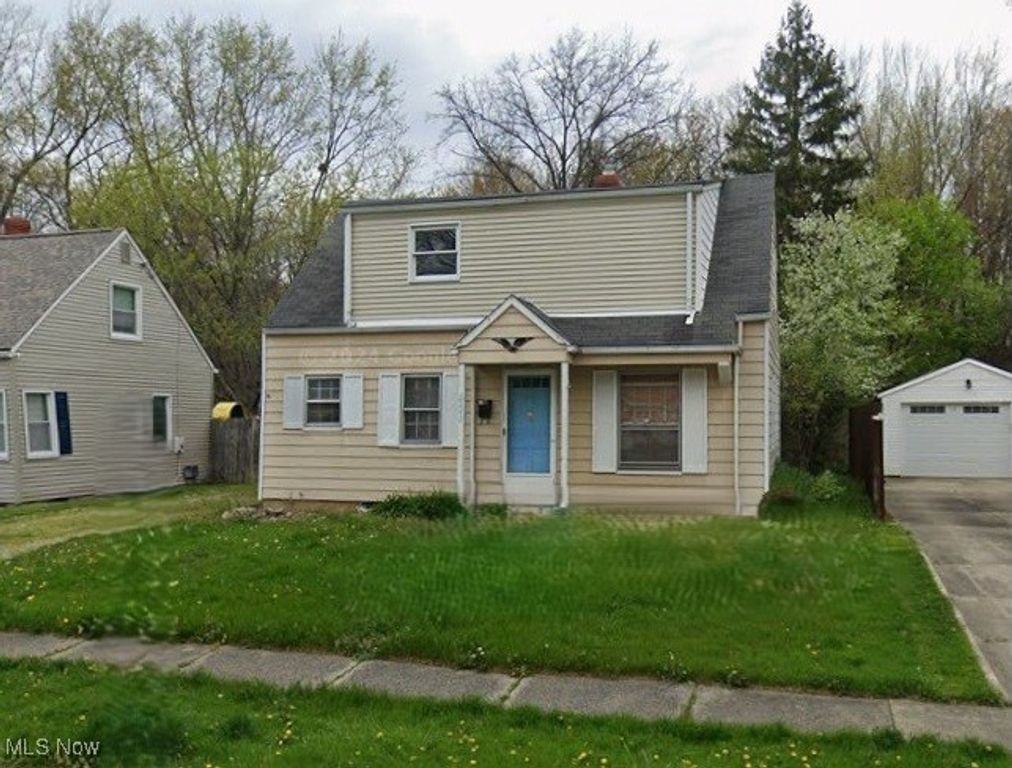 2246 Herbruck Avenue, Cuyahoga Falls, OH 44223