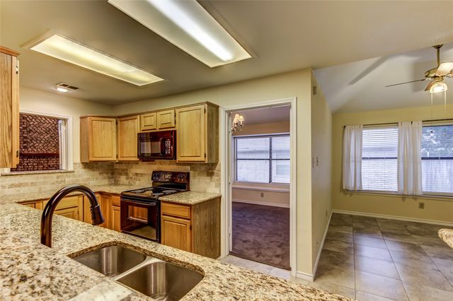 1513 Mission Ridge Trail, Carrollton, TX 75007