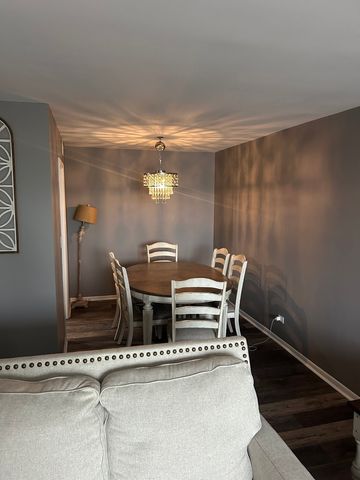 190 S Wood Dale Road 300, Wood Dale, IL 60191