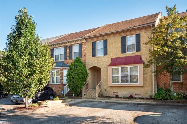 670 Lord Dunmore DR, Virginia Beach, VA 23464