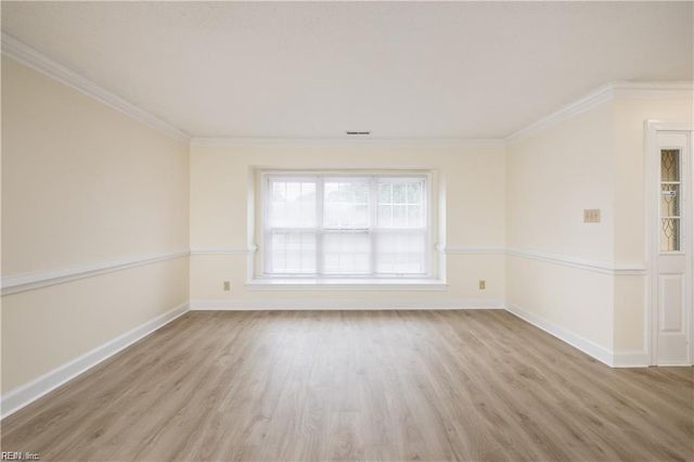 670 Lord Dunmore DR, Virginia Beach, VA 23464