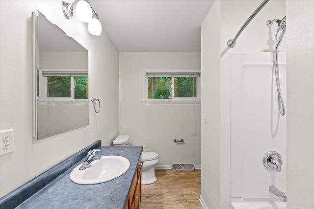 5314 W Calumet ROAD, Milwaukee, WI 53223