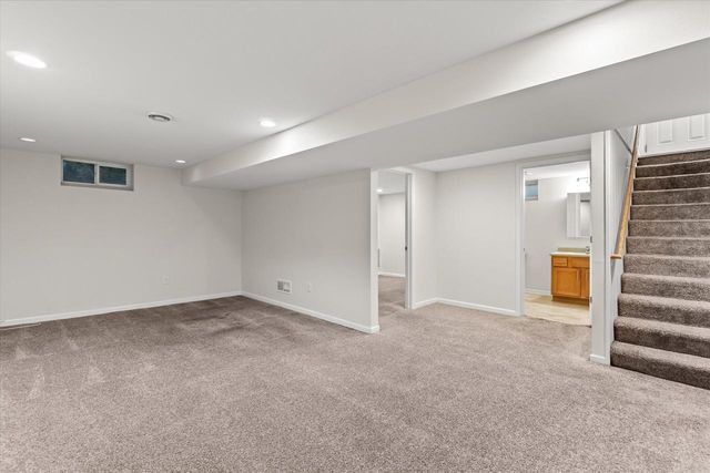 5314 W Calumet ROAD, Milwaukee, WI 53223