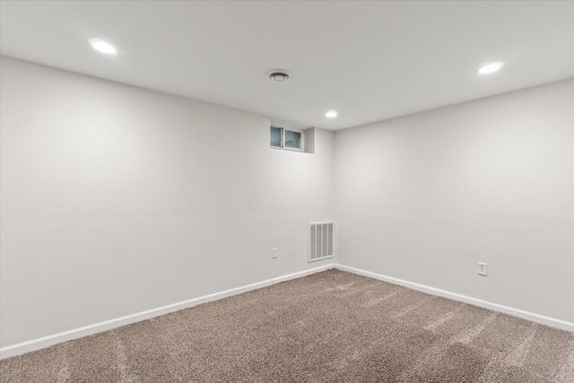 5314 W Calumet ROAD, Milwaukee, WI 53223