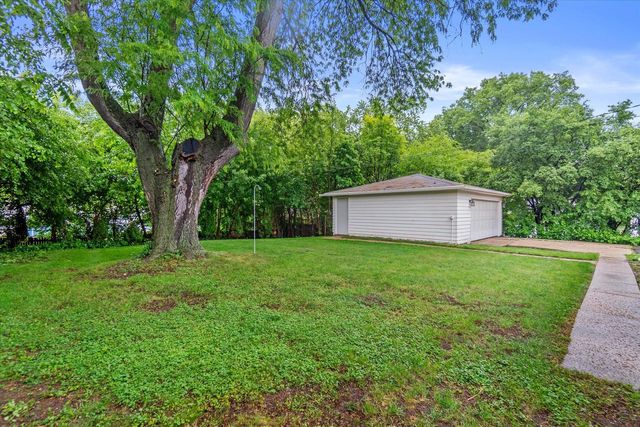 5314 W Calumet ROAD, Milwaukee, WI 53223