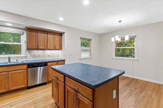 5314 W Calumet ROAD, Milwaukee, WI 53223