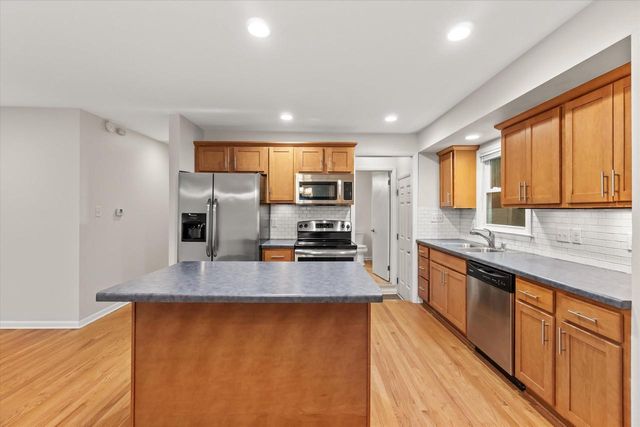 5314 W Calumet ROAD, Milwaukee, WI 53223