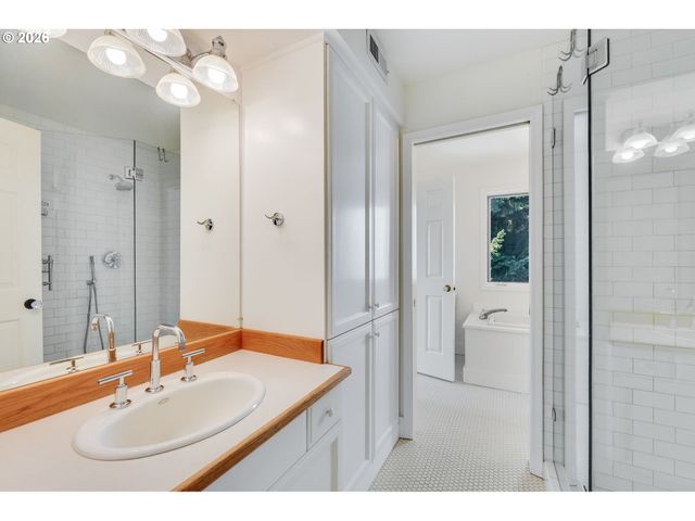 16501 Ne 187TH Ct, Brush Prairie, WA 98606