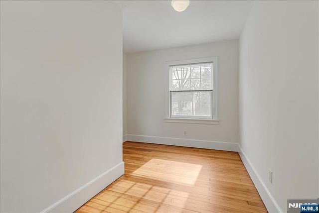 15 Garfield Place, Montclair, NJ 07043