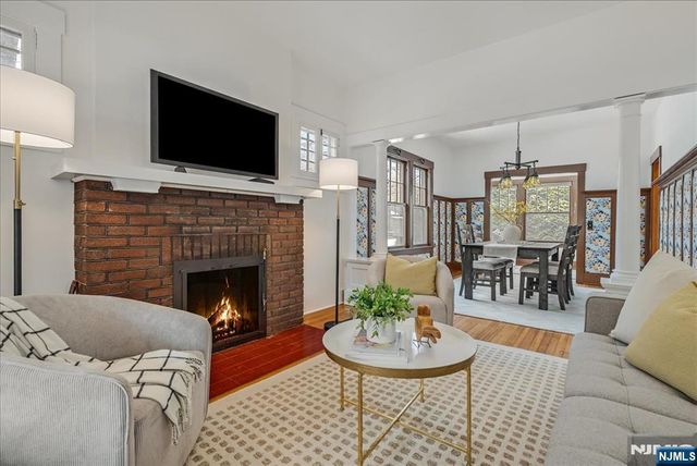 15 Garfield Place, Montclair, NJ 07043