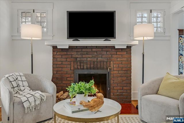 15 Garfield Place, Montclair, NJ 07043