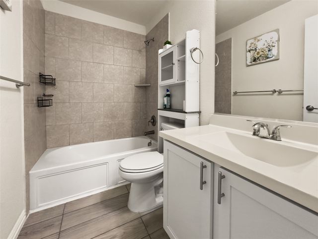 9106 Fieldview Court, Arlington, TX 76002