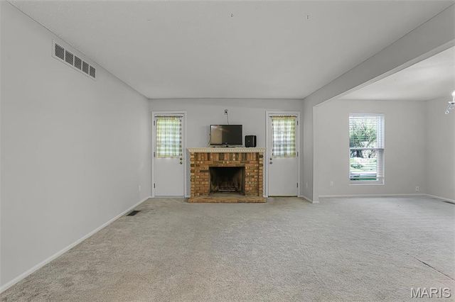 10381 Oxford Hill Drive 6, St Louis, MO 63146