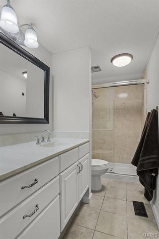 10381 Oxford Hill Drive 6, St Louis, MO 63146